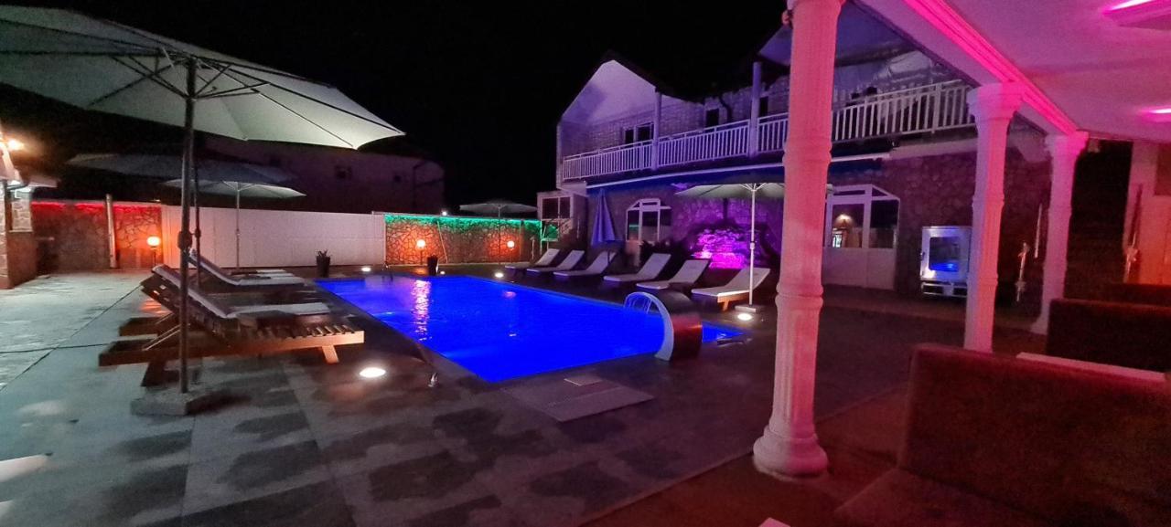 Motel Bella Ljesevo Екстер'єр фото